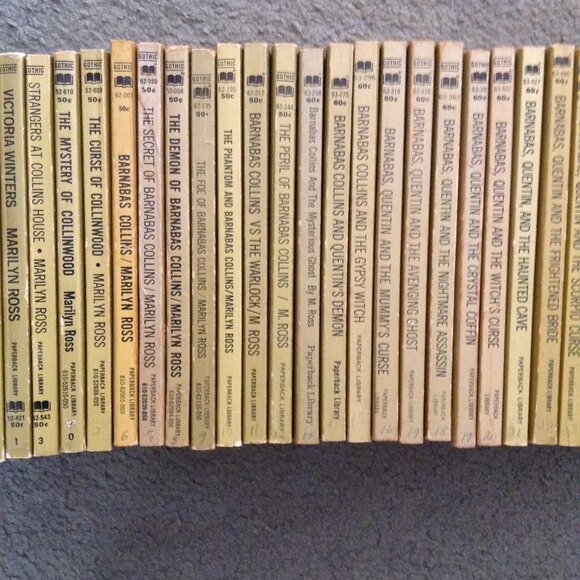 Lot of 29 ORIGINAL Vintage Paperback Library Dark Shadows novels Gothic 1960s - Picture 4 of 12